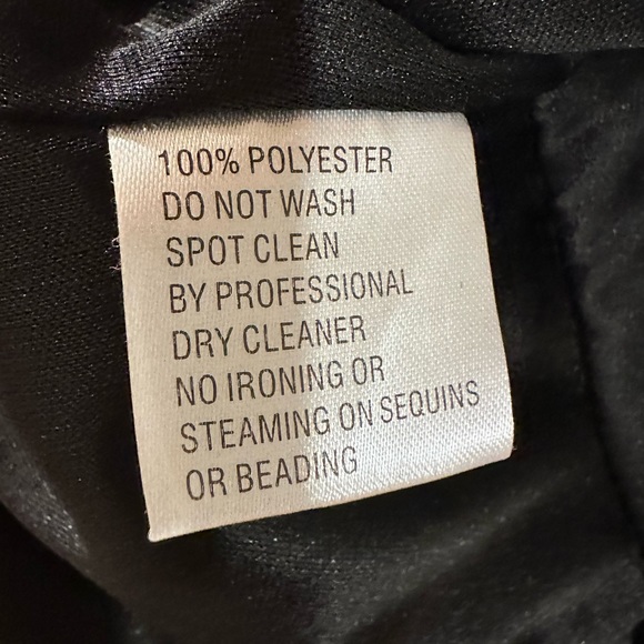 Mac Duggal Two Toned Ruffled One Shoulder Gown Dress 26599 Black White in 0 NWOT - Picture 6 of 8